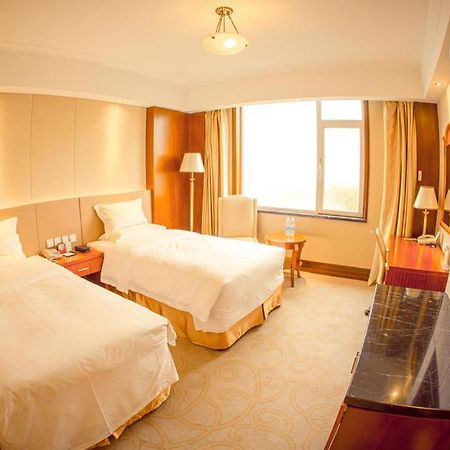 Weihai Golden Bay International Hotel Екстер'єр фото