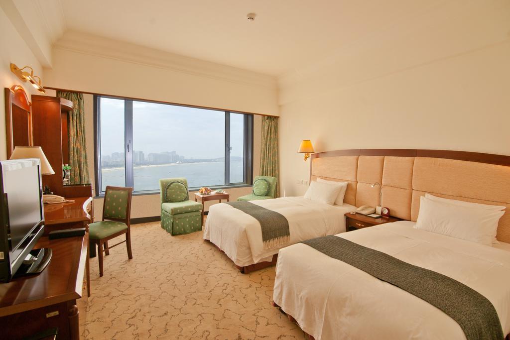 Weihai Golden Bay International Hotel Номер фото
